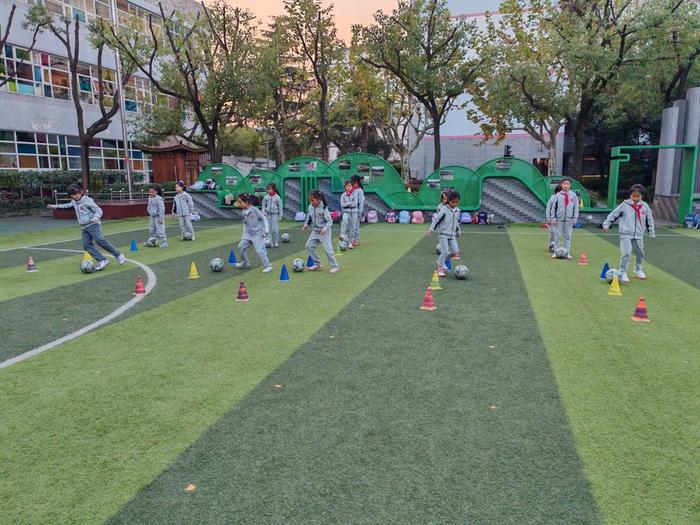 如何通过篮球表演赛制定有效的训练计划_1